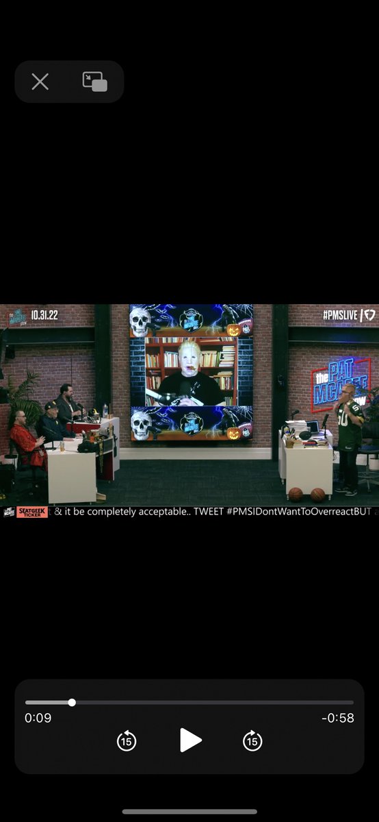 finsride's tweet photo. @PatMcAfeeShow Lou Holtz is a good guy. 

$mdcorman https://t.co/lkRxiecXui