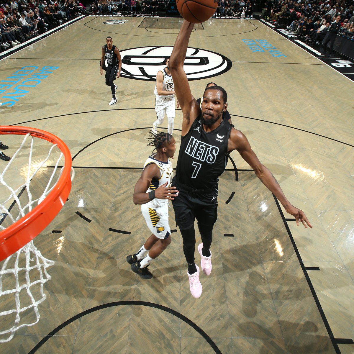 NBA's tweet photo. Kevin Durant HAD A NIGHT!

🔥 36 PTS
🔥 9 REB
🔥 7 AST
🔥 Moved up to 19th All-Time in Scoring
🔥 @BrooklynNets WIN https://t.co/z4P3haOfyo