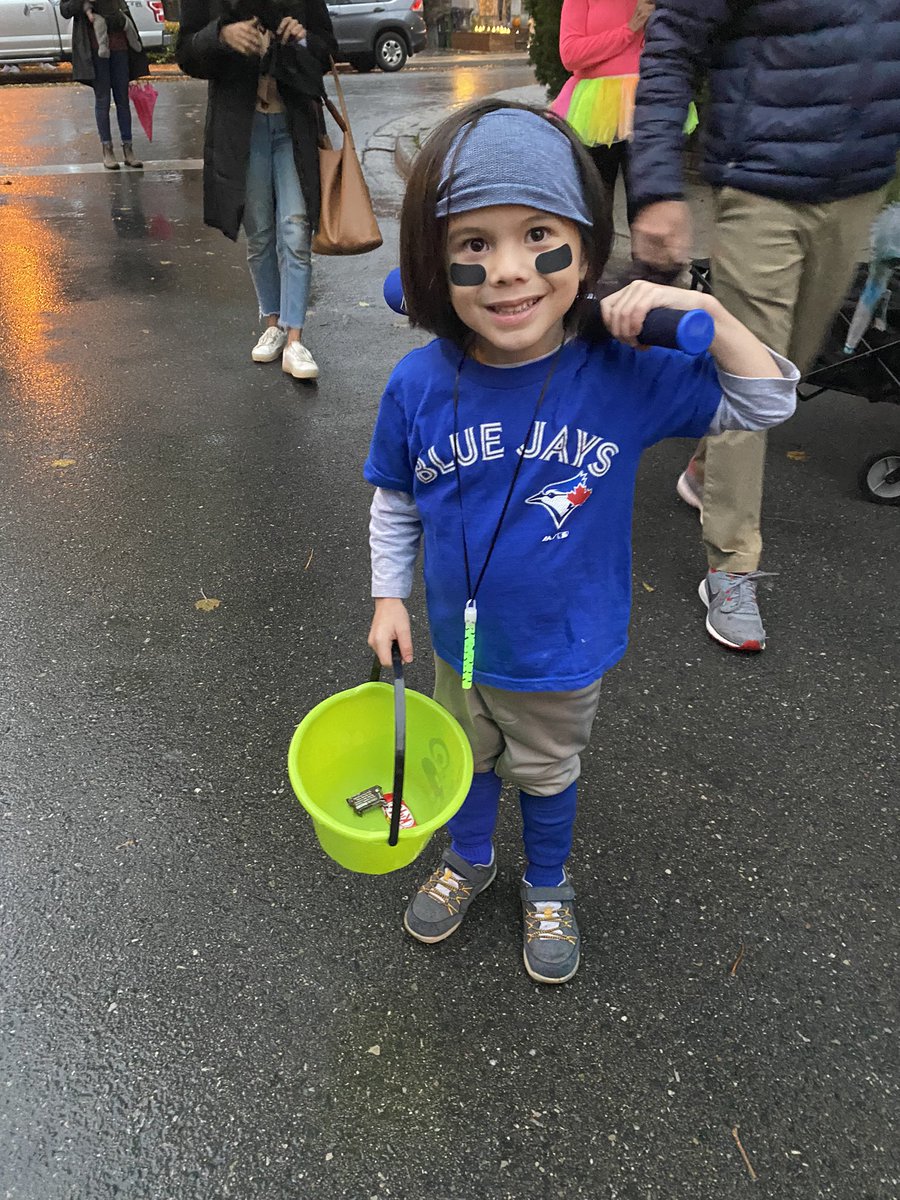 Dawsonase's tweet photo. Baby Bo Bichette for Halloween 2022 💙 @BlueJays https://t.co/dkVXLuOZz3