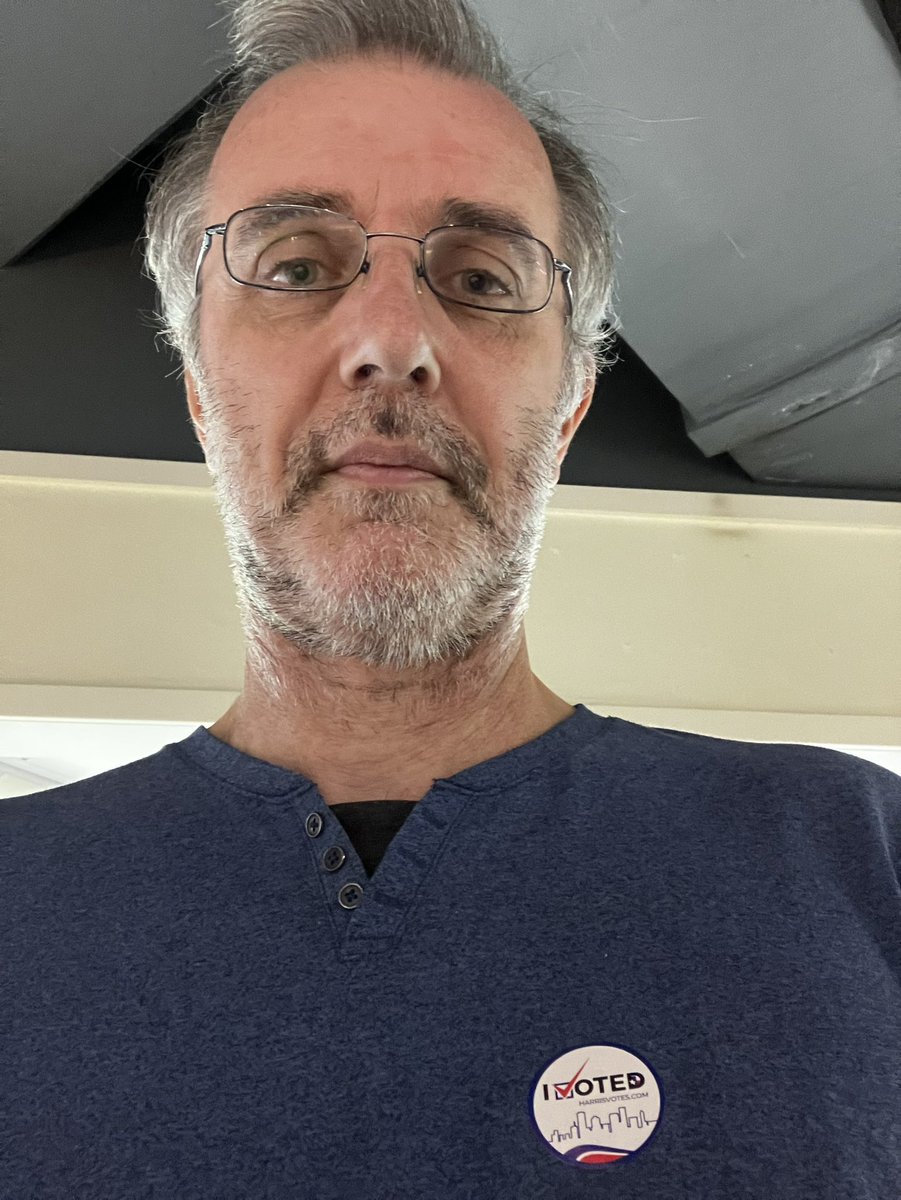 ChristopheHer16's tweet image. I voted! #BetoForGovernor