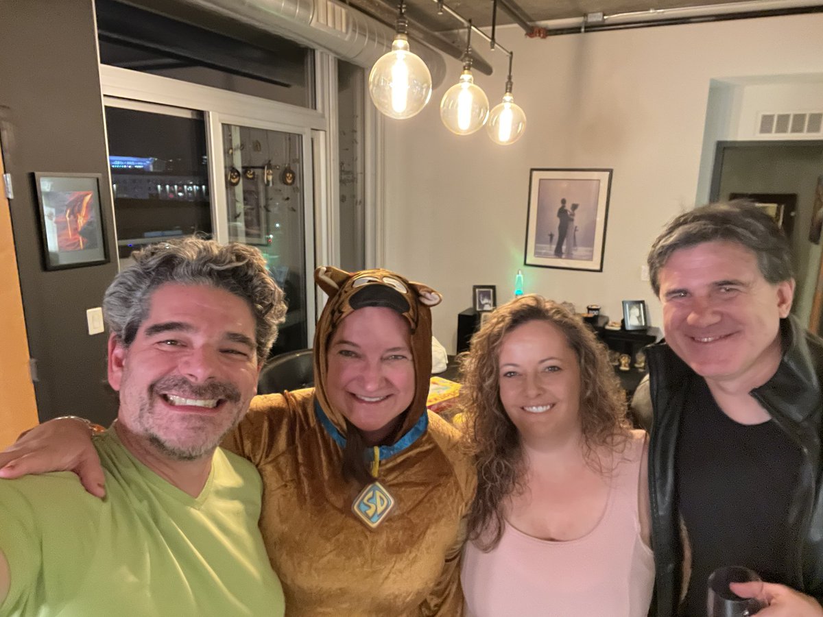 tjok1985's tweet photo. Such a fun Halloween weekend in MN #johnnyandjune and #scoobyandshaggy so fun @cathy_cervantes @britalope #happyhalloween https://t.co/k7MXg8w7t5