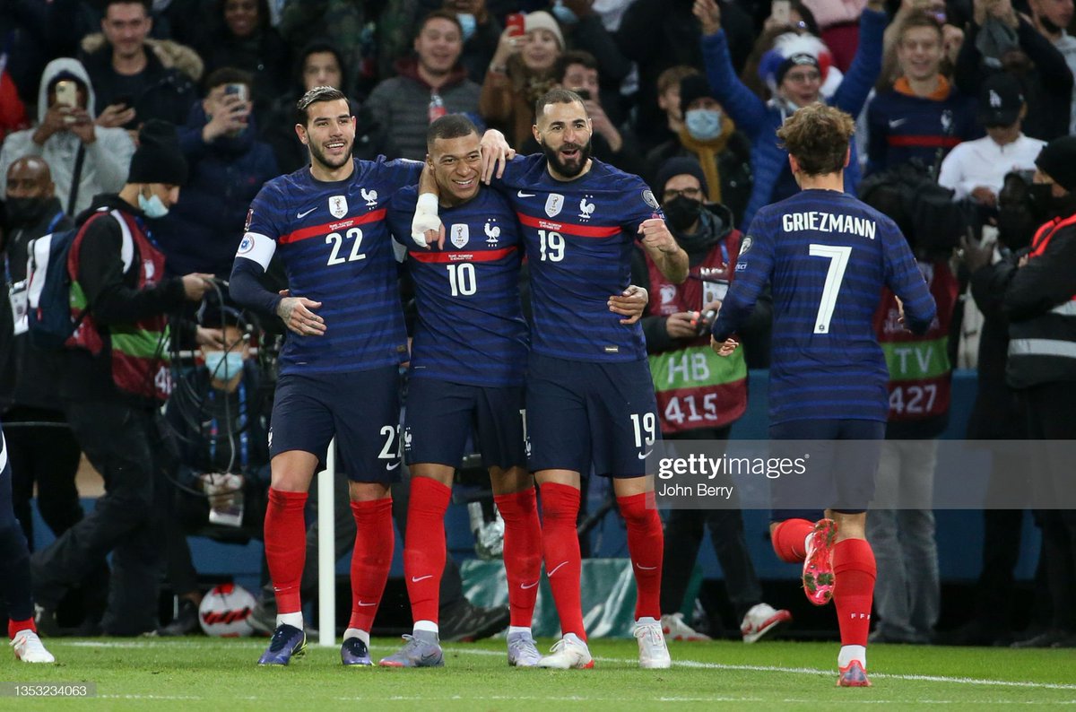 CopaLendas's tweet photo. Karim Benzema, França 🇫🇷.
Copa do Mundo de 2022, Catar.
#benzema #france #worldcup2022 #copa2022 #fifa #légende #benzemito #benzemago #bigben #lesbleus #fiertébleue #lescoqs #fff #karimbenzema #fra #panini #qatar2022 https://t.co/AXmxN0SfwF