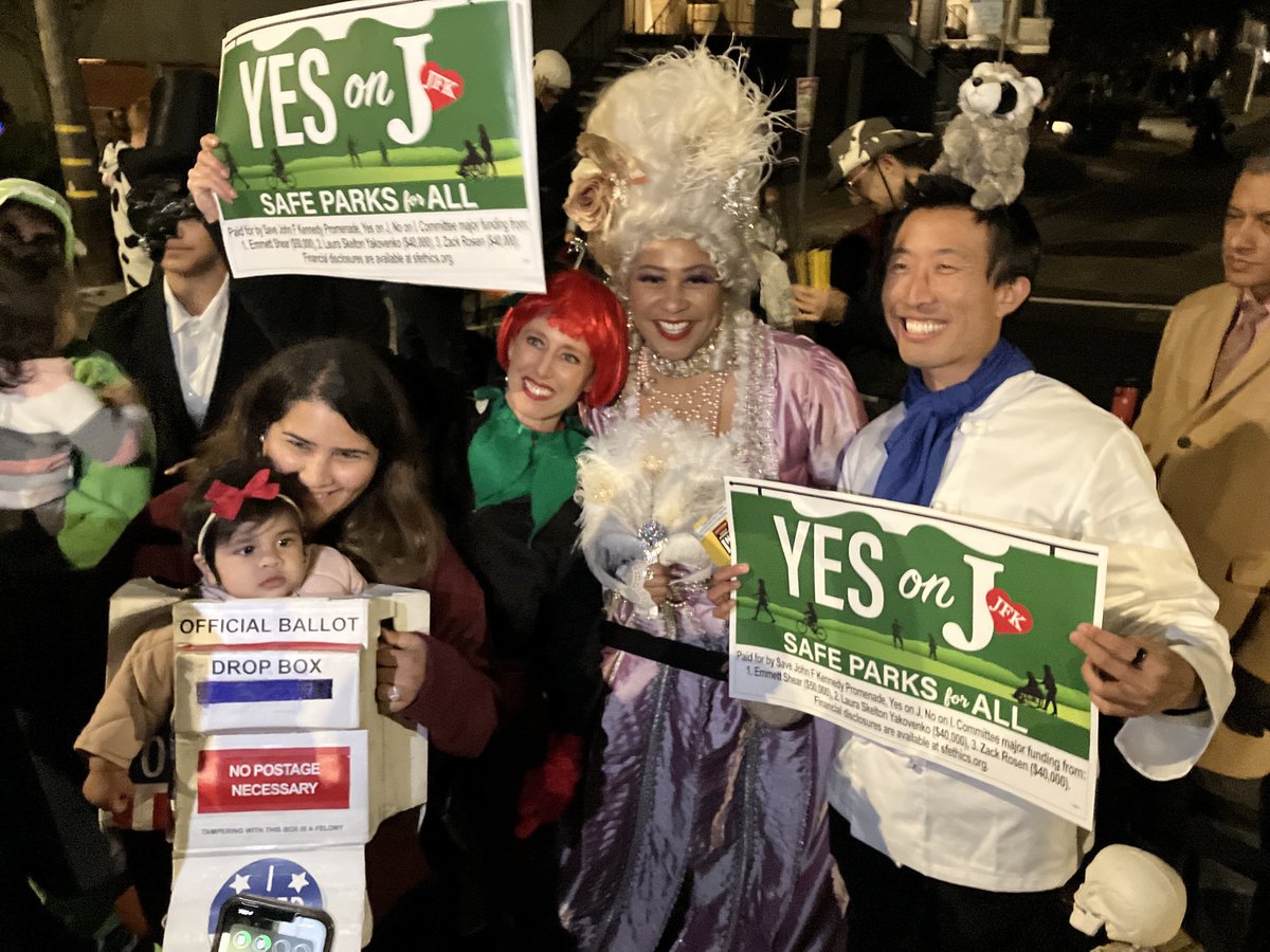 So THIS just happened! A stunning Mayor ⁦@LondonBreed⁩ at the Grove Street Halloween party with our #YesonJ volunteers and a BABY DRESSED AS A BALLOT BOX! Perfection! #ElectionDay is one week away— let’s keep the #JFKPromenade we all ❤️ forever! ⁦@SafeParksForAll⁩