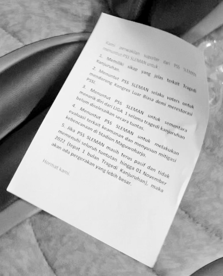 Sudah 1 November 2022
Sudah satu bulan setelah Tragedi Kanjuruhan
Sudahkan <a href="/PSSleman/">PSS</a> mengambil sikap tegas?

Atau ternyata sikapmu sekadar cuitan tentang "transformasi" yang tidak jelas arah tujuannya?

Ha?