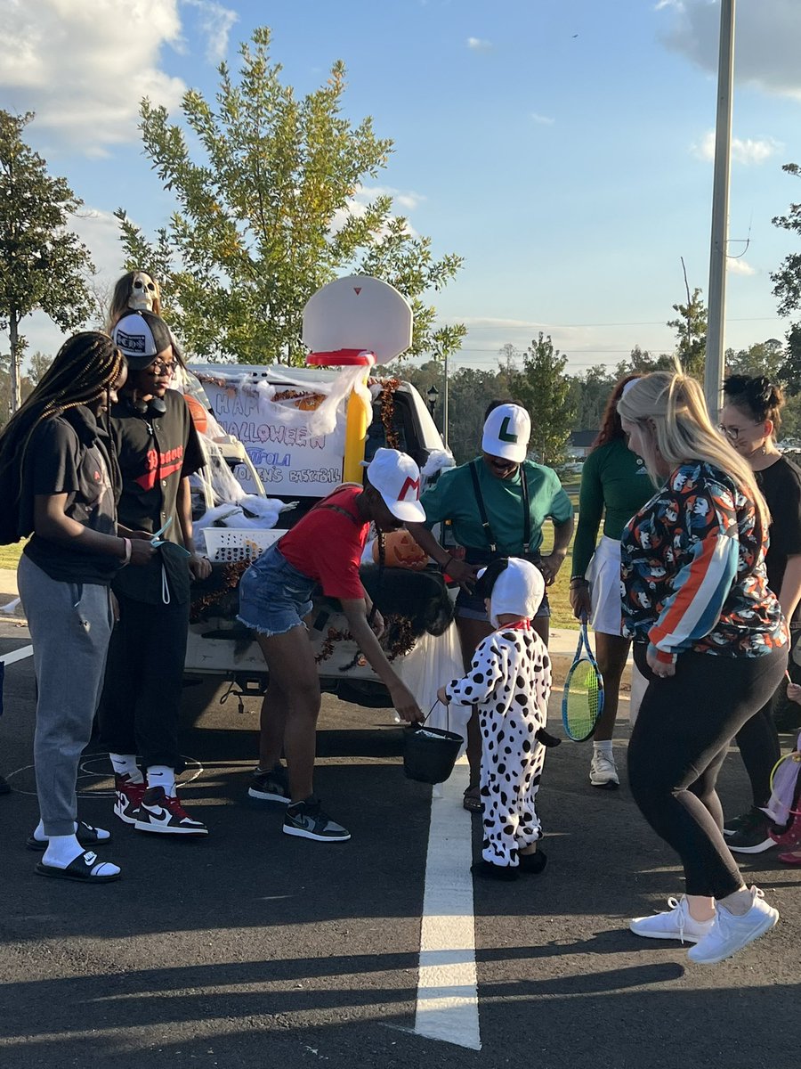 We had a great time tonight at Trunk or Treat but don’t get it twisted. We won’t be so giving this weekend. 🏀 #BeWorthy

Lady Indians open their season in the Chipola Classic on Friday at 5 PM and Saturday at 4 PM.