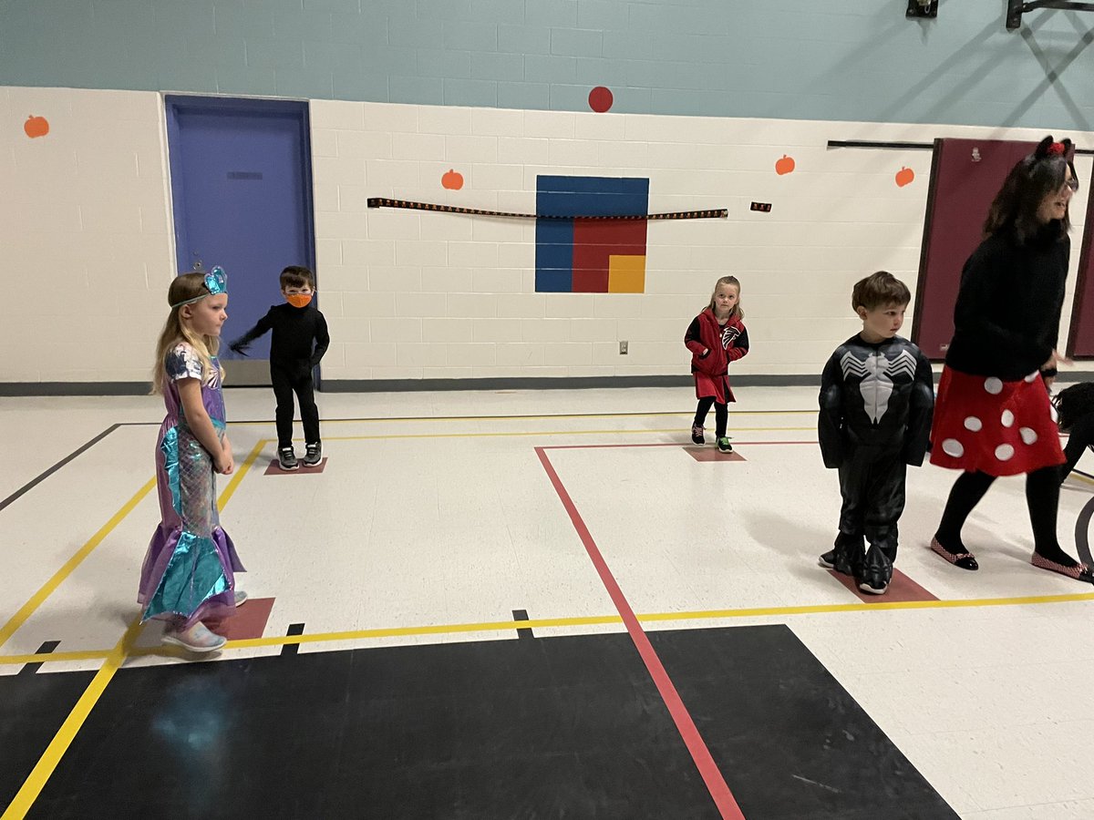 KindertownJS2's tweet photo. Halloween fun!! https://t.co/dWqJ5HeB7c
