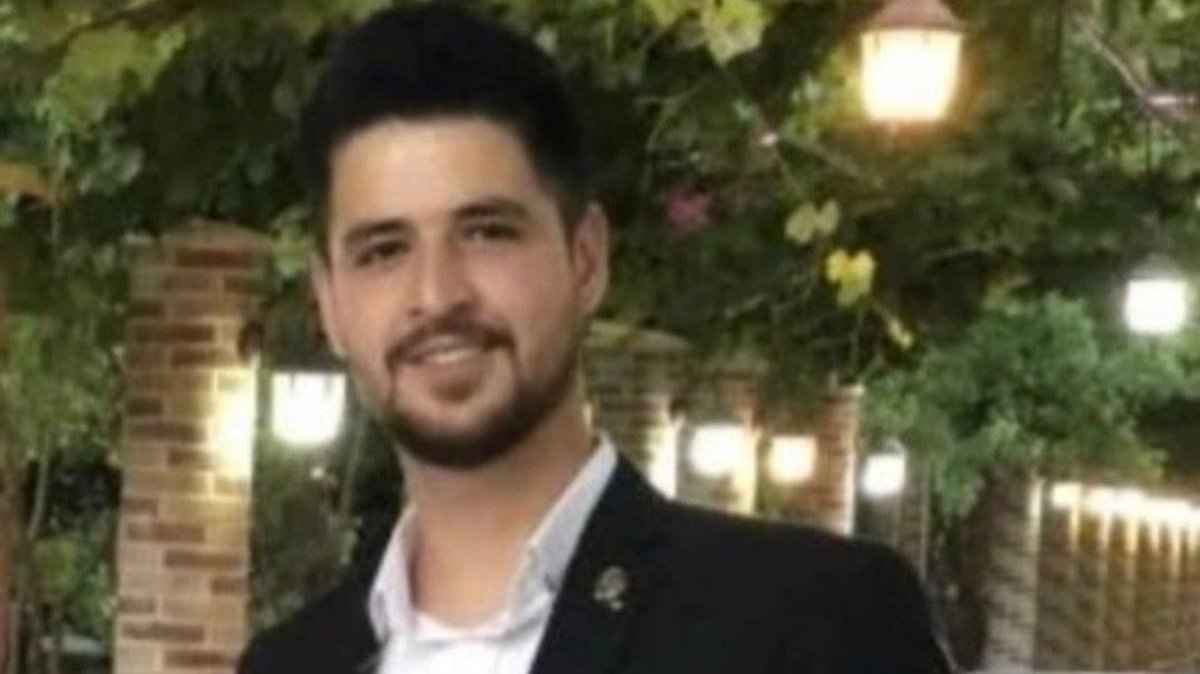 drninaansary's tweet photo. 22-year-old #MohammadGhobadlou who was arrested during the #IranProtests has been sentenced to death by the Islamic Republic. The judge did not even allow his lawyer to attend the hearing. His mother is pleading for support. 
Please be his voice.

#MahsaaAmini #IranRevolution https://t.co/Oe055yq3wG