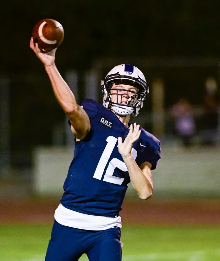 gabecamarillo_'s tweet photo. TWO high school quarterbacks tied for title of “Valley’s most accurate passer.” 

CVC’s Max Bakker: 27 TD - 2 INT
Lemoore’s Ty Chambers: 26 TD - 2 INT https://t.co/WFSxeAITMx