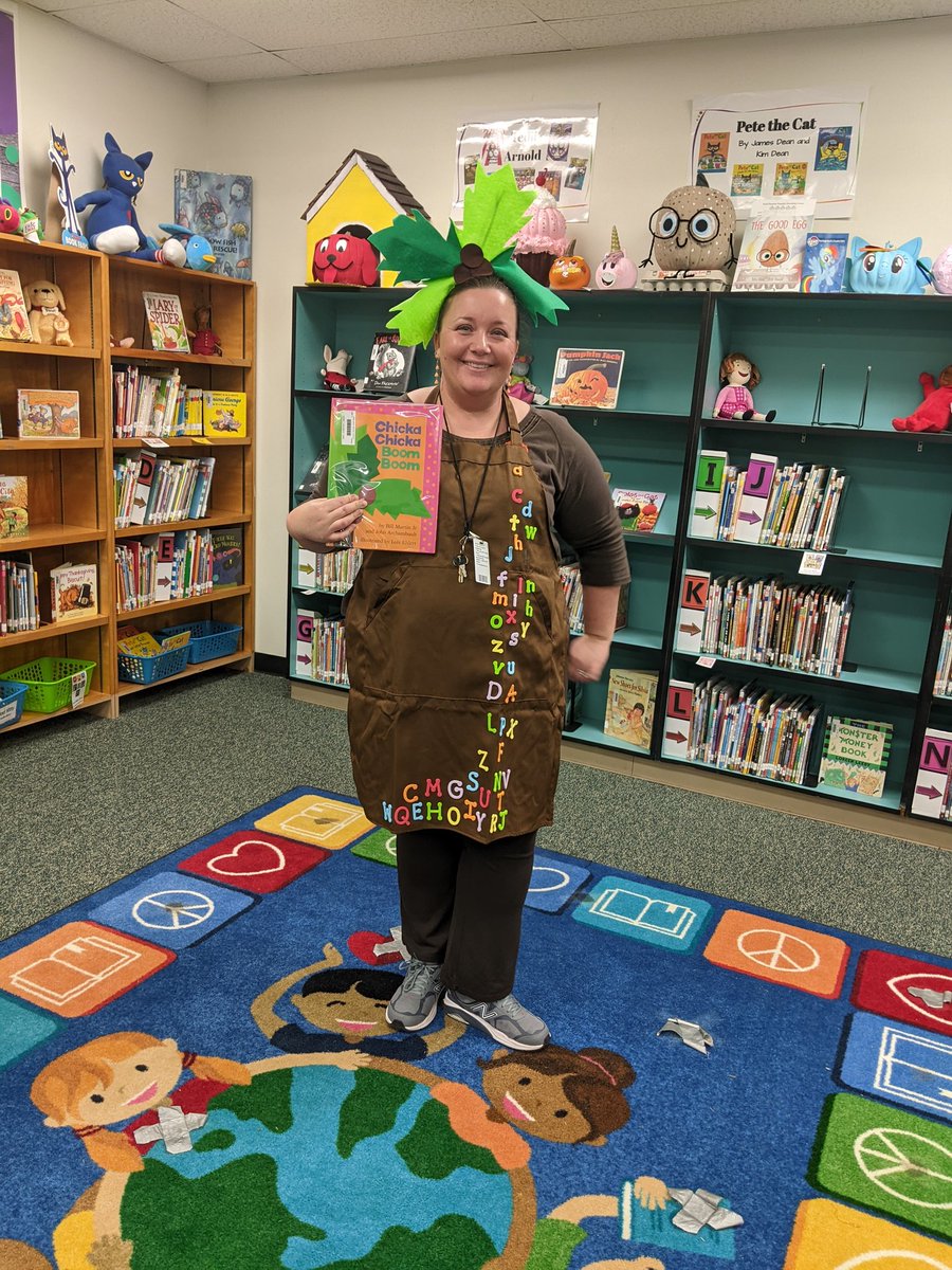 It was Book Character Dress-up Day at Vogel! I was the Chicka Chicka Boom Boom tree! Everyone's costumes looked terrific! #WeAreSeguin #SeguinReads #MatsReads @VogelESISD #chickachickaboomboom
