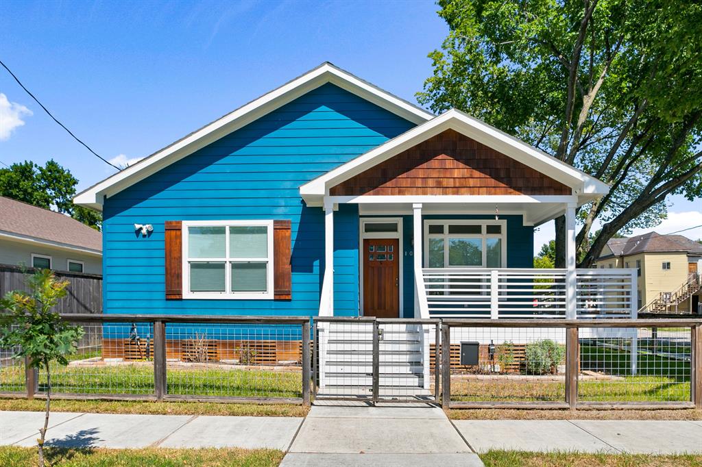 RealtorBincy's tweet photo. The long house hunt is finally over. Contact me now for a showing! #homesforsale  https://t.co/N2mQItSFzB https://t.co/RouVj5KJcD