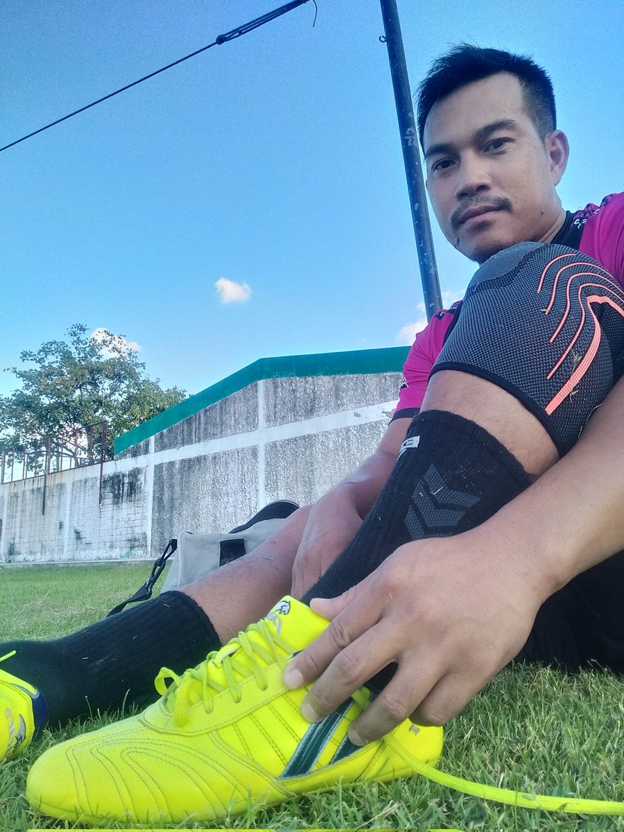 FBangbal's tweet photo. เห็นหน้านิ่งๆๆแบบนี้..บอกเลยเย็ดได้ทั้งวันนะคับ😁😁😁มอนิ่งคับ https://t.co/IYrmHHl27f