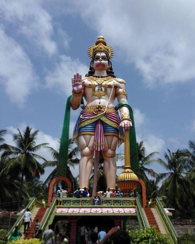 10 Tallest Hanuman Statues in India🇮🇳 1. Located on the banks of river