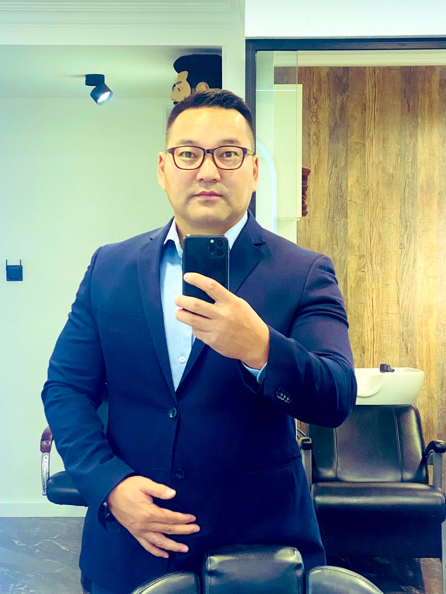 deegii_baatar's tweet photo. Намрын адаг сарын шинийн 8 гэхээр носоо тушаав😎😎😎
#Msalon https://t.co/ChmrpZrBKB