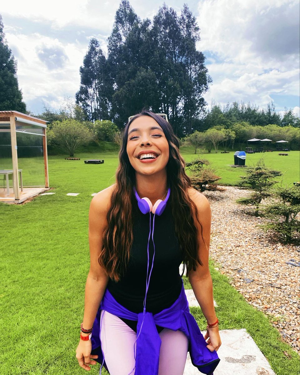 LauraVt__'s tweet photo. Tannnn felizzzz!!! Tannnn Libreeee!! 🦋💜 https://t.co/vFaBSVSlSg