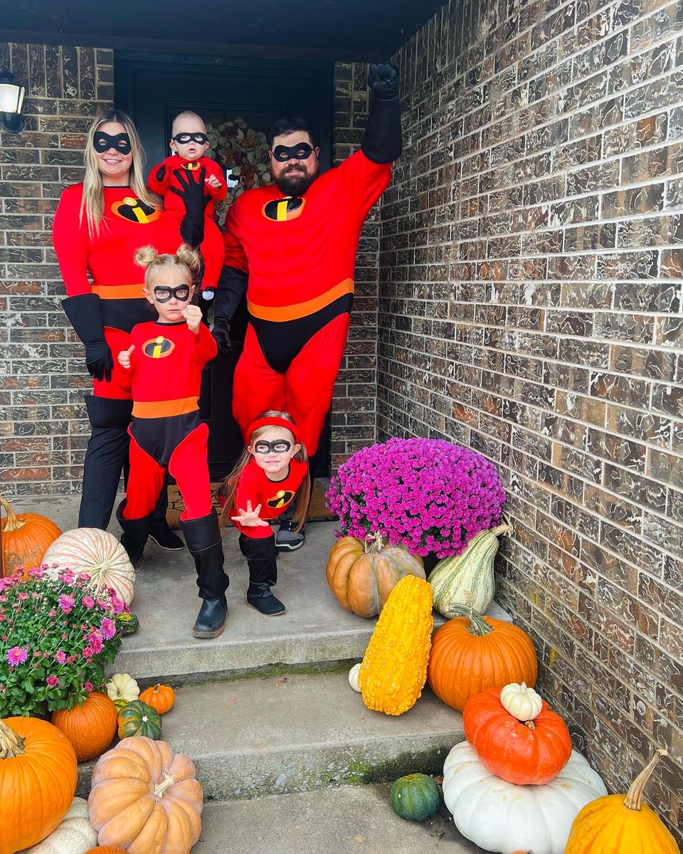 Koriekatelyn's tweet photo. Happy Halloween 🎃👻 https://t.co/5WFIWMwuOu