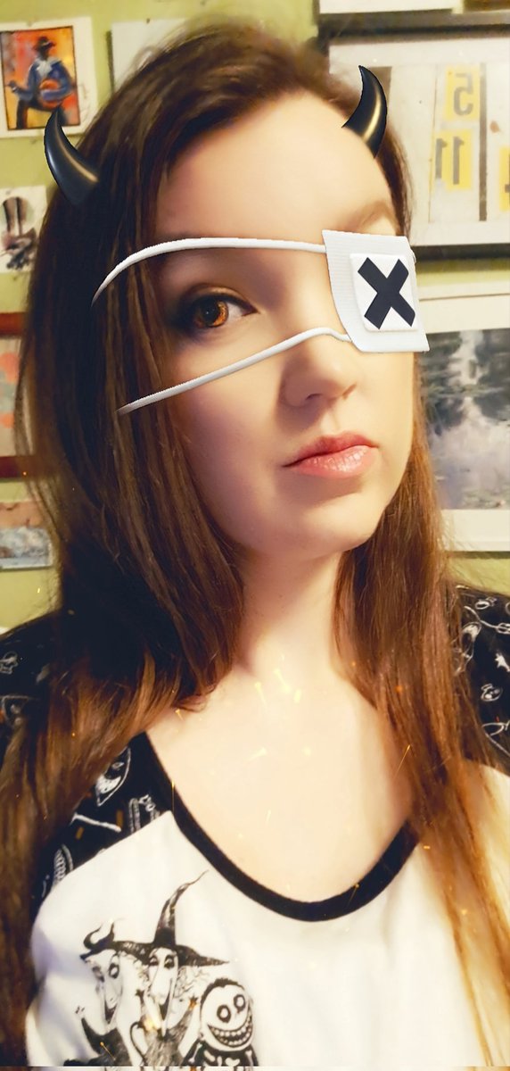 awkwardchild's tweet photo. Annual spooky filter selfie dump https://t.co/vHpywjmHHY