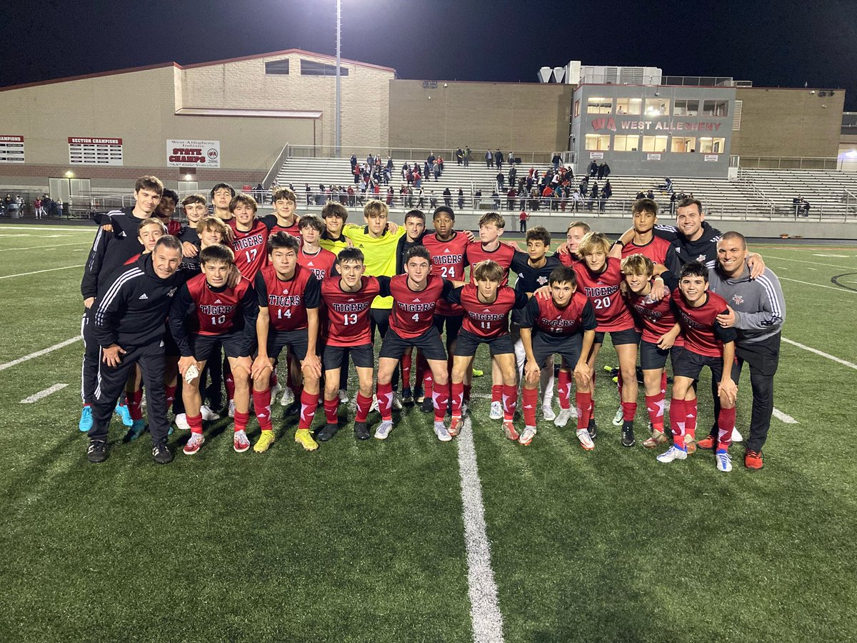 moonboyssoccer's tweet image. HIGHMARK HERE WE COME!!! 2-0 over Montour!!! #mahs @JohnKrysinsky @pghsoccernow @TribLiveHSSN @timesscores