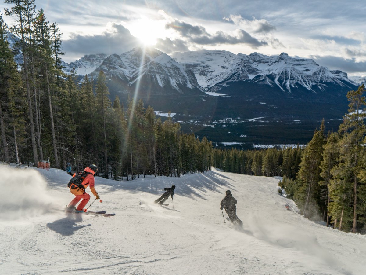 SkiLouise's tweet image. 🚨 It's official! 🚨 Winter Opening Day is CONFIRMED for Friday November 4! Get your pass, do some warm-up laps off Glacier Chair, and grab lunch at the Powder Keg Lounge. First 100 people in the lift-line get a surprise! Will we see you there? 🎉 
#lakelouise #skilouise