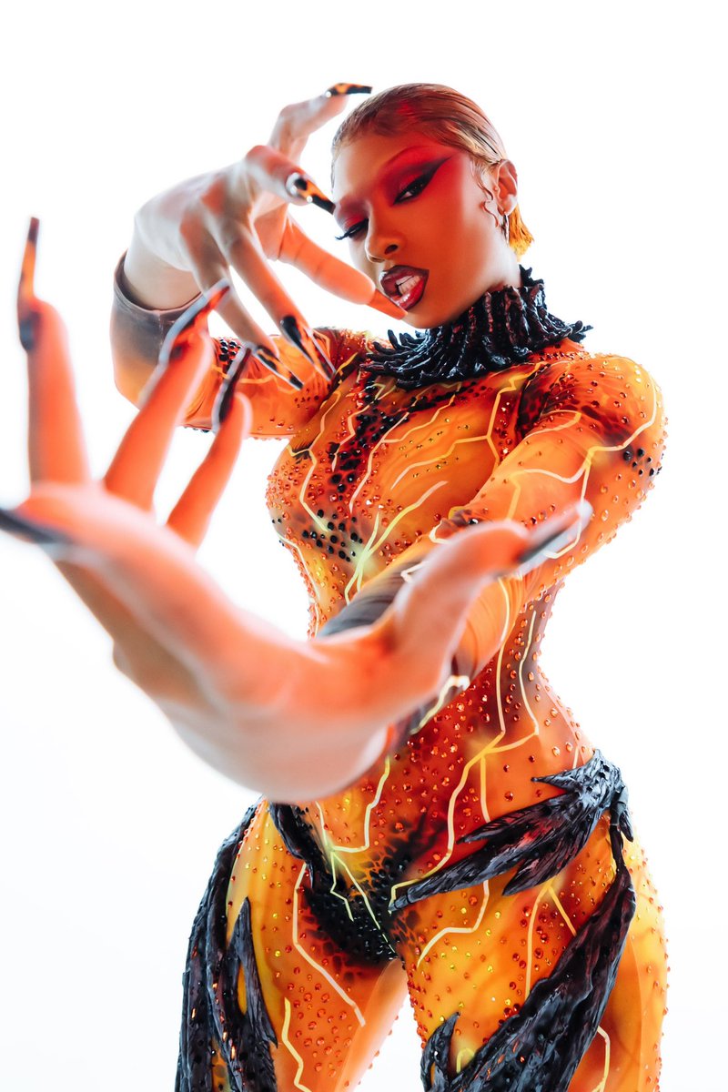 theestallion's tweet image. Manifesting myself into one of these hero movies 🔥🔥🔥 and my power would be burning down anyone that goes against me lol #hottieween22