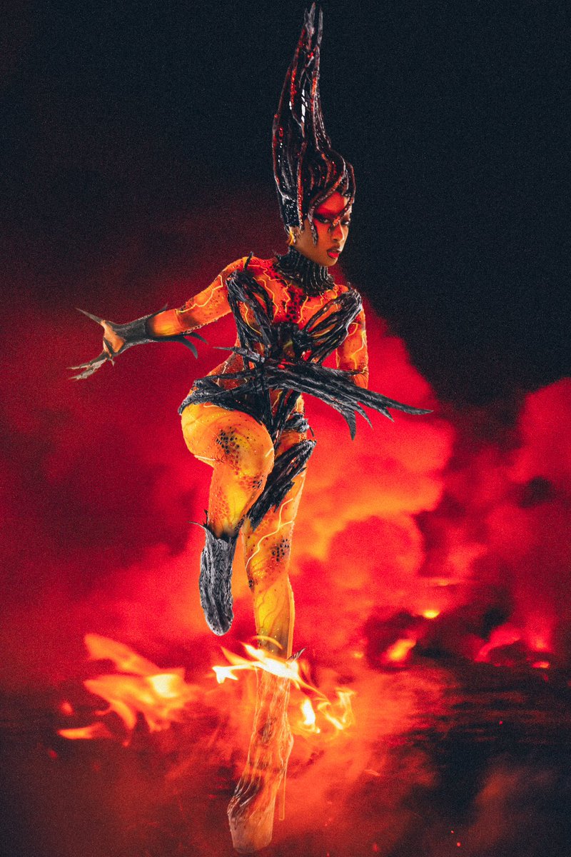 theestallion's tweet image. Manifesting myself into one of these hero movies 🔥🔥🔥 and my power would be burning down anyone that goes against me lol #hottieween22