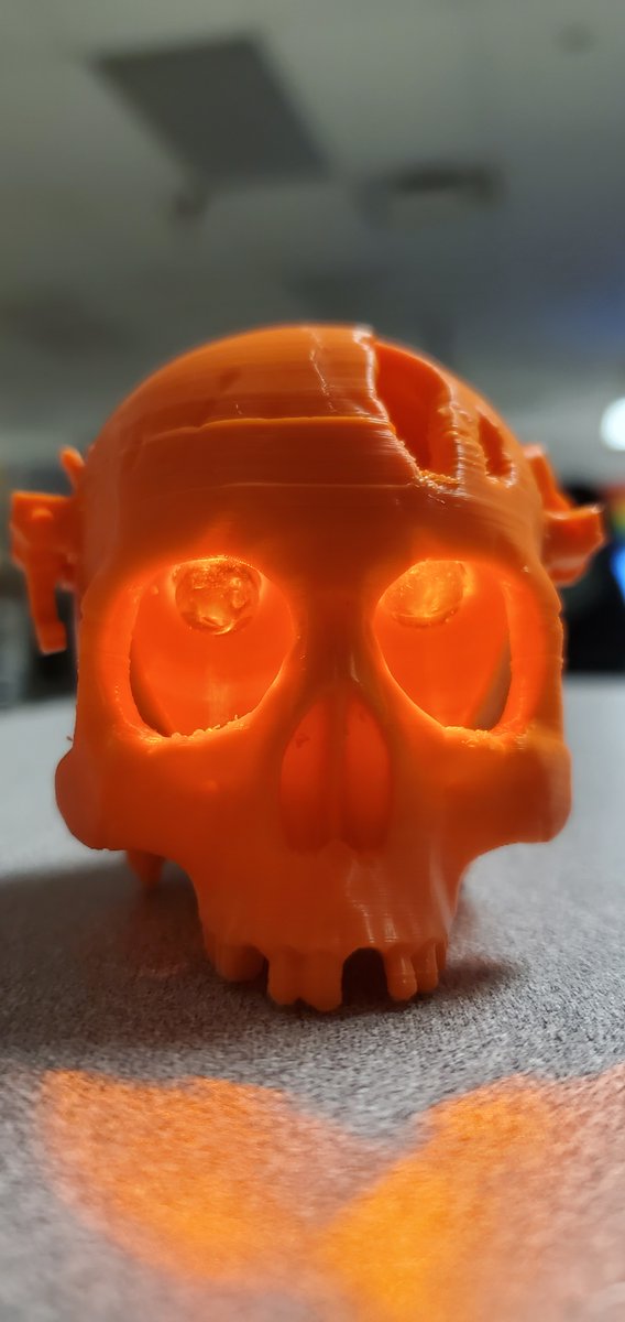 HCSS_Comp_Sci's tweet image. Halloween themed learning! We&apos;re practicing real-world skills like soldering, meeting deadlines, calculating resistance, and how LED&apos;s actually work. Even simple things can contain big learning opportunities! Very happy with this senior TEJ project! @HolyCrossPTBO @PVNCLearnTech