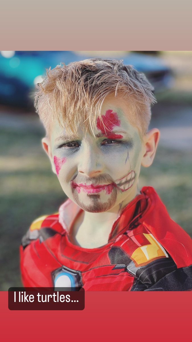 beguilingtechie's tweet image. My son, Jareth, wanted to be zombie Iron Man. We managed to pull it off with a little extra work today (made the mask from the clear packaging mold). #marvelwhatif #zombieironman @RobertDowneyJr