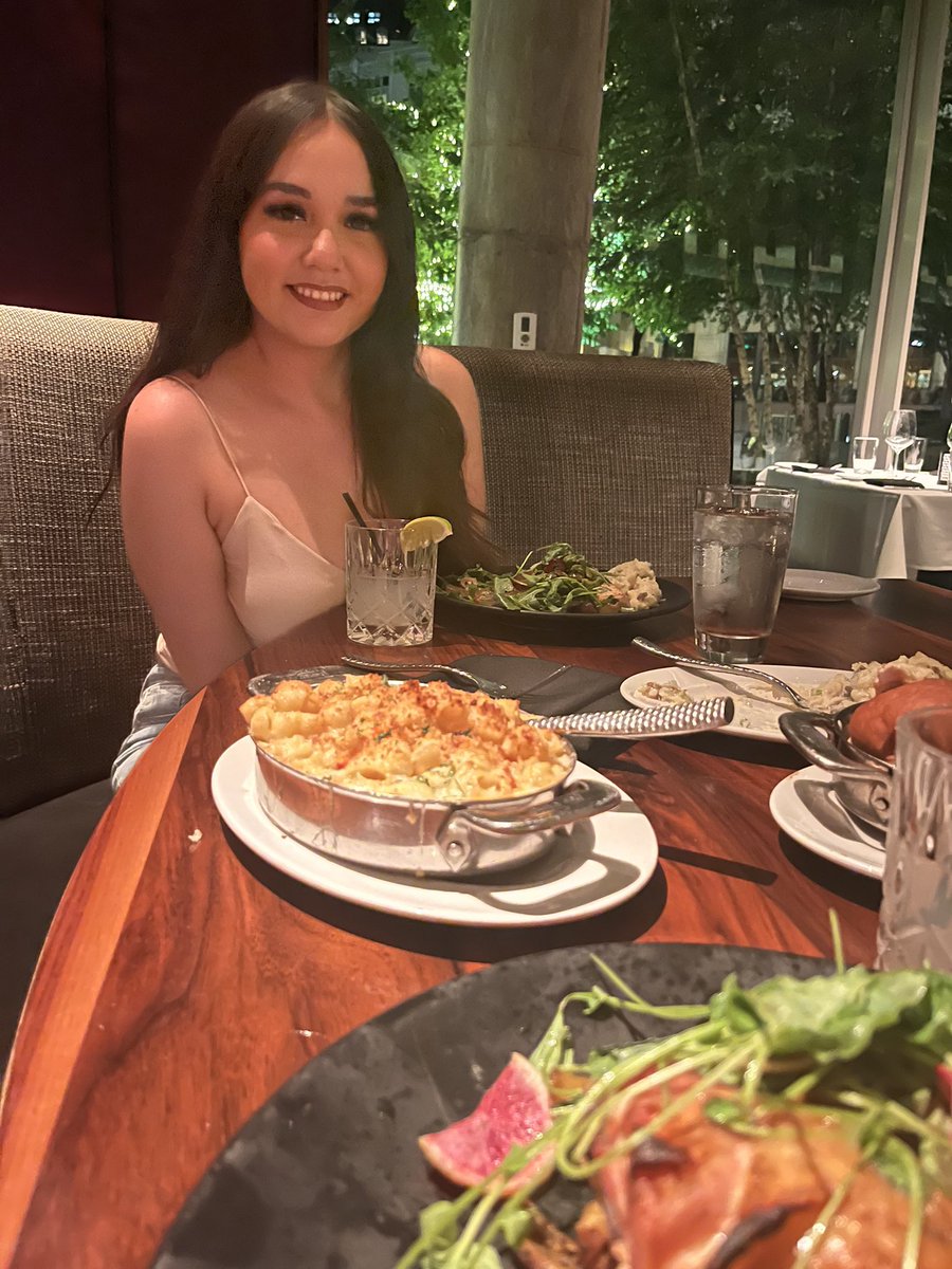 BriannaMHdz's tweet image. 24 :)