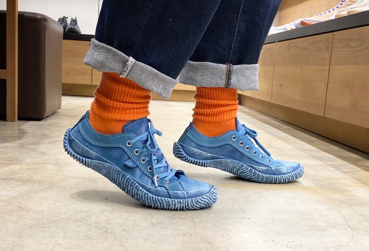 spingleofficial's tweet image. こんにちは🙋‍♂️

本日（11/1）から、スピングル本社のある府中市のお隣・福山市で『デニム着用月間』が始まりました👖
府中市も福山市も同じ「備後」地域😋ということで、直営SHOP「GSG」でお仕事中の足元をキャッチ～🤳

#11月1日はいい藍の日
#福山はデニムの産地