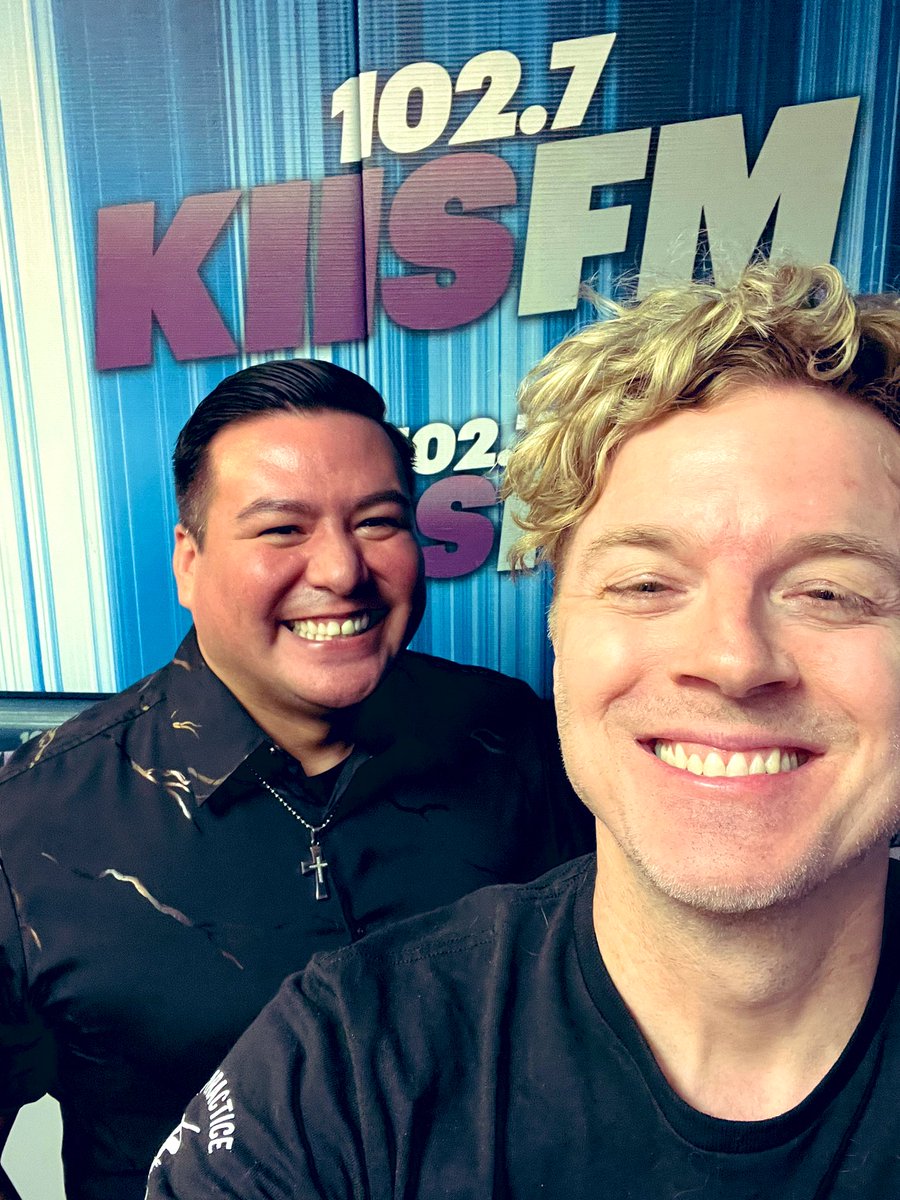 JoJoWright's tweet photo. This is @AJBarrera the PSYCHIC you heard on @1027KIISFM today! 🎃👻 #HappyHalloween!!! #JoJoOnTheRadio https://t.co/v1ECehe5km