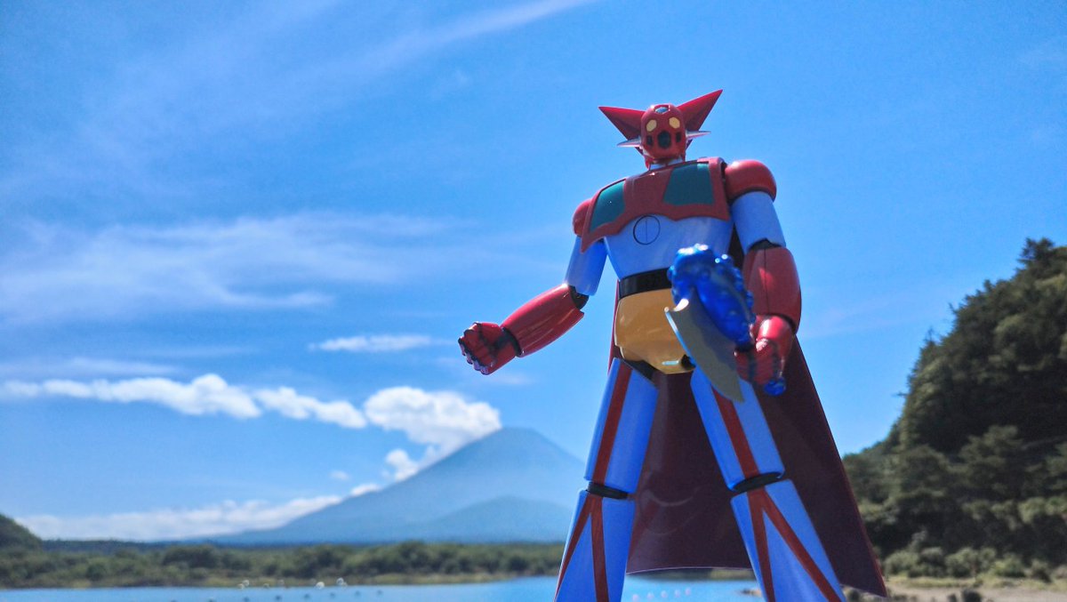 Guernic07768857's tweet image. #11月になったのでフォロワーさんに自己紹介しようぜ
フォロワー数180名前後で頭打ち😄
今や開き直って「既存フォロワー様に『リアルフォロワー』のまま居ていただくにはどうあるべきか🤔？」に軸足をシフトして奮闘中のアカウント🤣
生命線たるゲッター線濃度の高さだけは落とせない🔥！
#GetterRobo