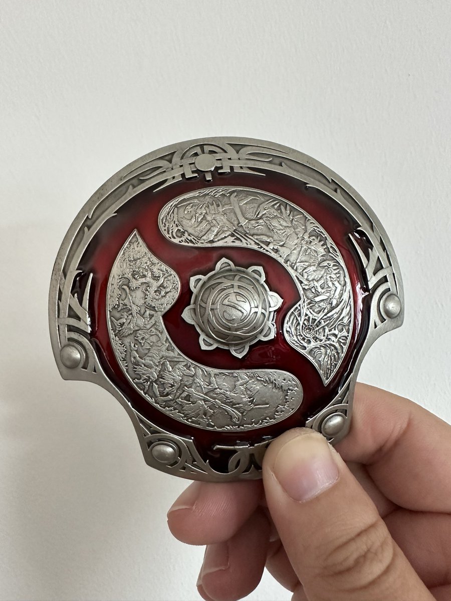 I shrunk and stole the aegis <a href="/TundraEsports/">TUNDRA</a> #ti11