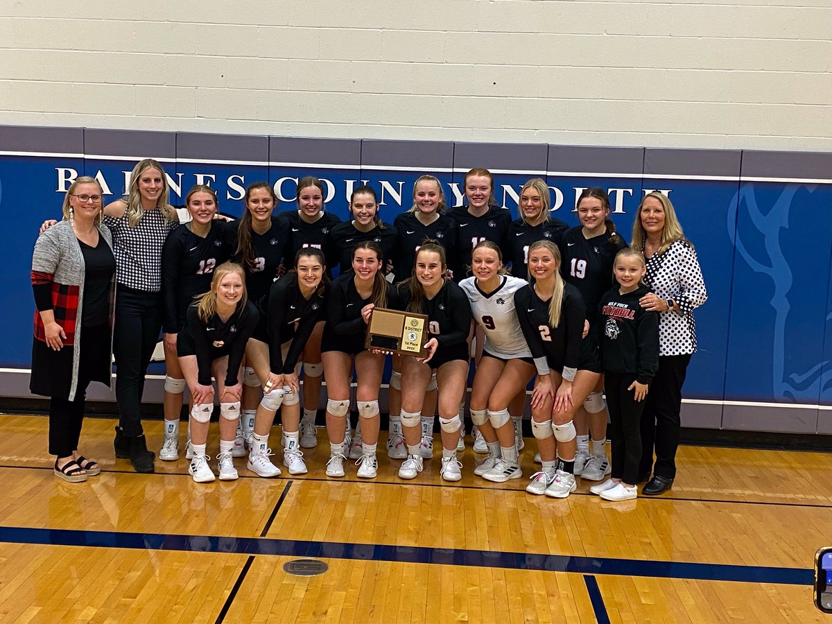 The LLM Loboes are your District 5 Volleyball Champions!! 🏐❤️🤍🖤🐺🐾 #howltogether