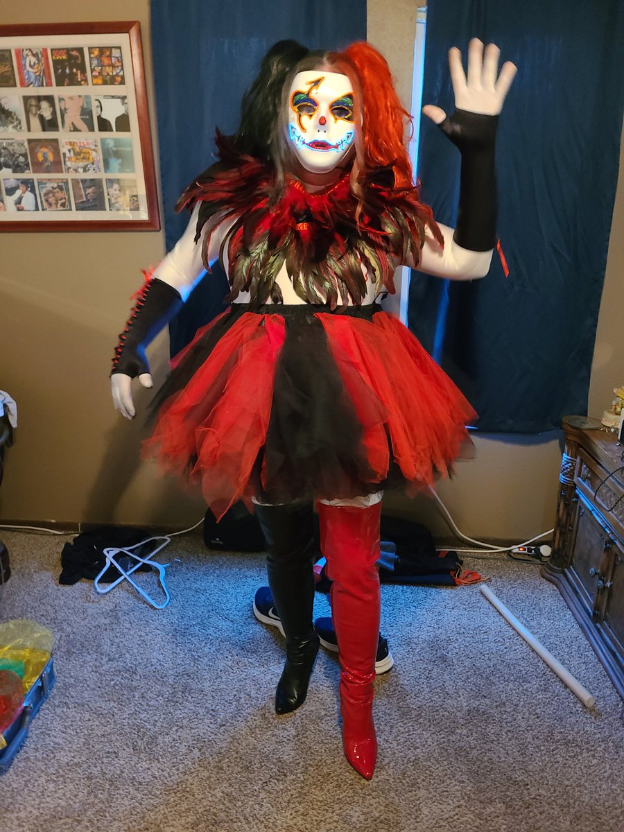 Kleetus710's tweet photo. #HappyHalloween https://t.co/ahWuP6c3TB