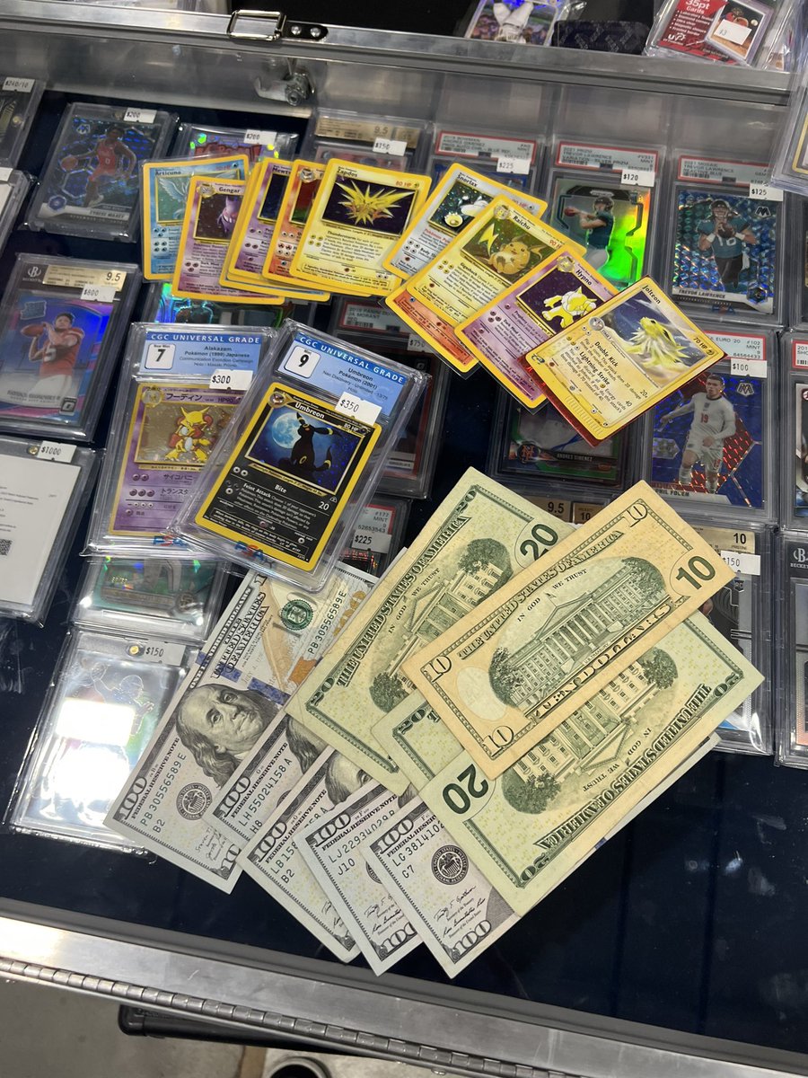 WorldCardTrader's tweet image. Thanks for the hospitality Tennessee! @nashcardshow 

#Pokemon #Charizard #wotc
