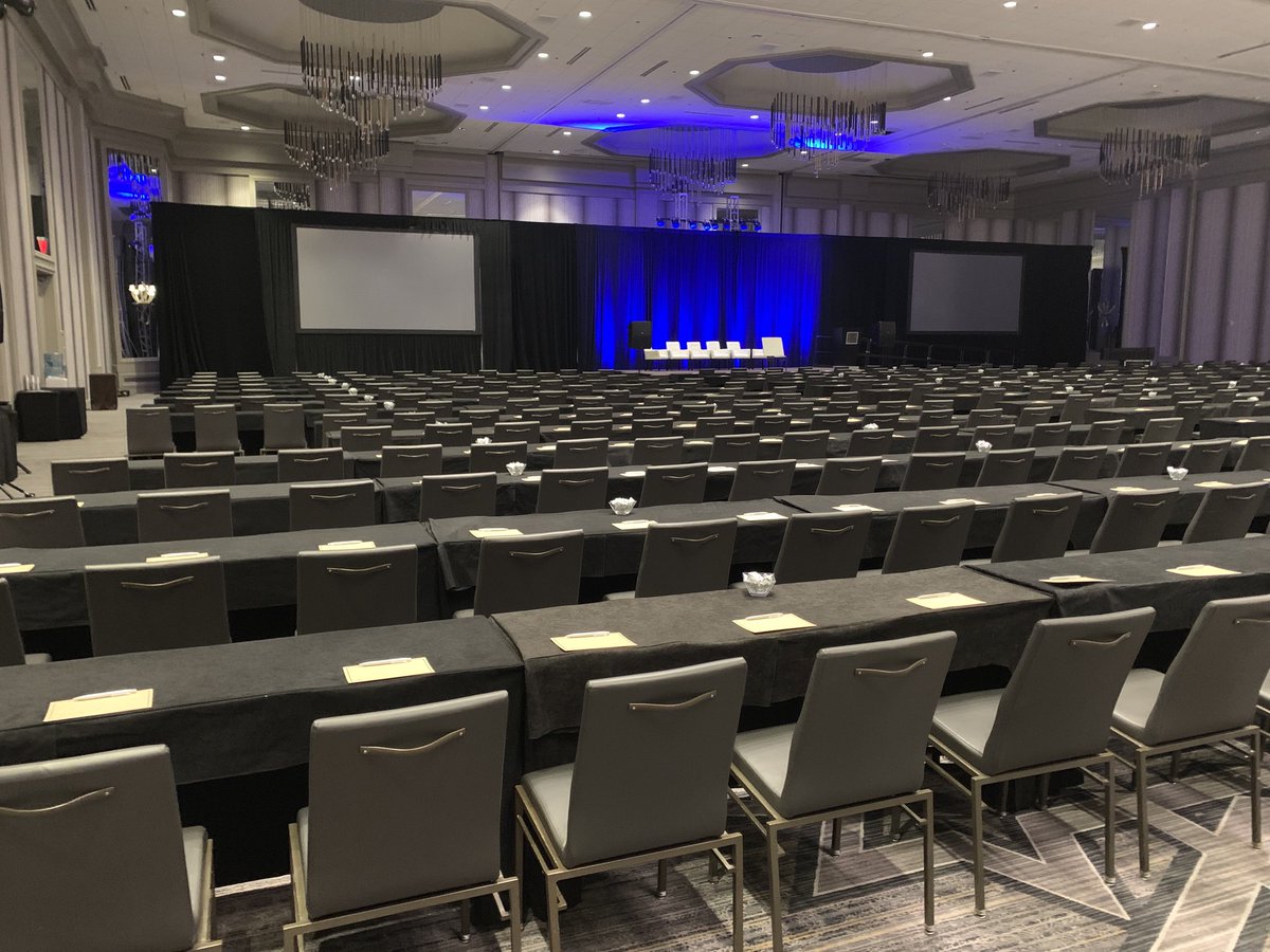 Noch ist der große Saal in erwartung von den Besucher, die kommen aber erst Morgen ...
#ICAR2022