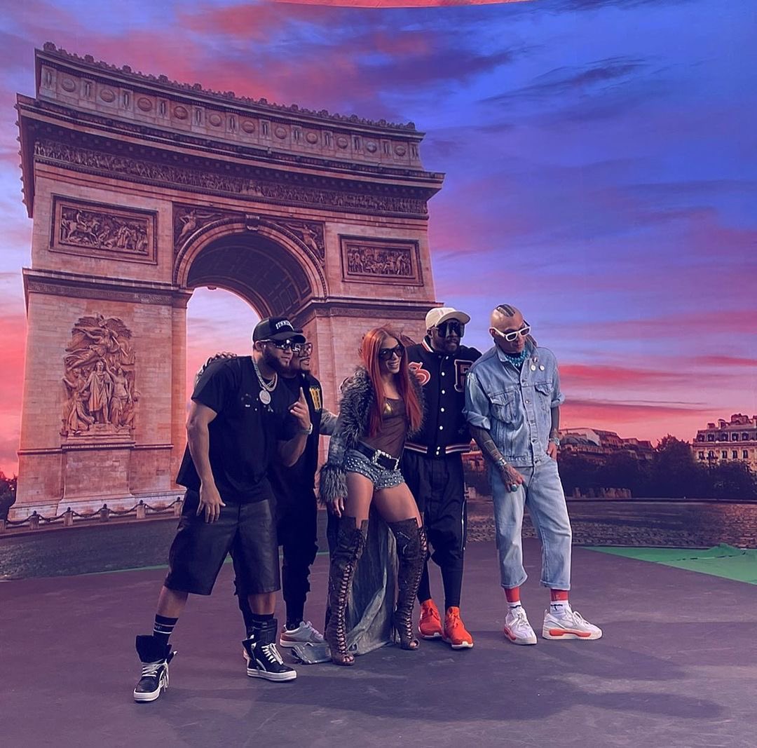 Centralanittape's tweet photo. O videoclipe oficial de "Simply The Best" atingiu a marca de 10 MILHÕES de views no YouTube. ✨️ https://t.co/BgqEhEvBqR