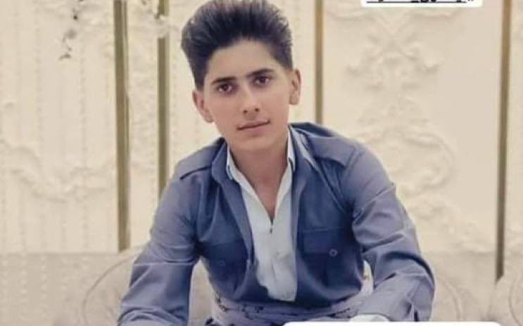Omid_M's tweet photo. "We, the ppl of the Kurdistan, some of us are killed in the war, some in prison, some in the street, some drown in the sea,even the mountains take their loneliness revenge on us, b/c our job is 2 die," #Kumar_Daroftadeh, 16, last post before he was killed.#MahsaAmini #مهسا_امینی https://t.co/6uuM4oTkWp