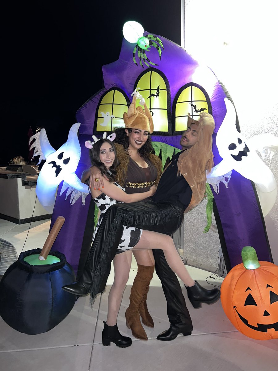 jeeorgio's tweet image. COWCUNT!