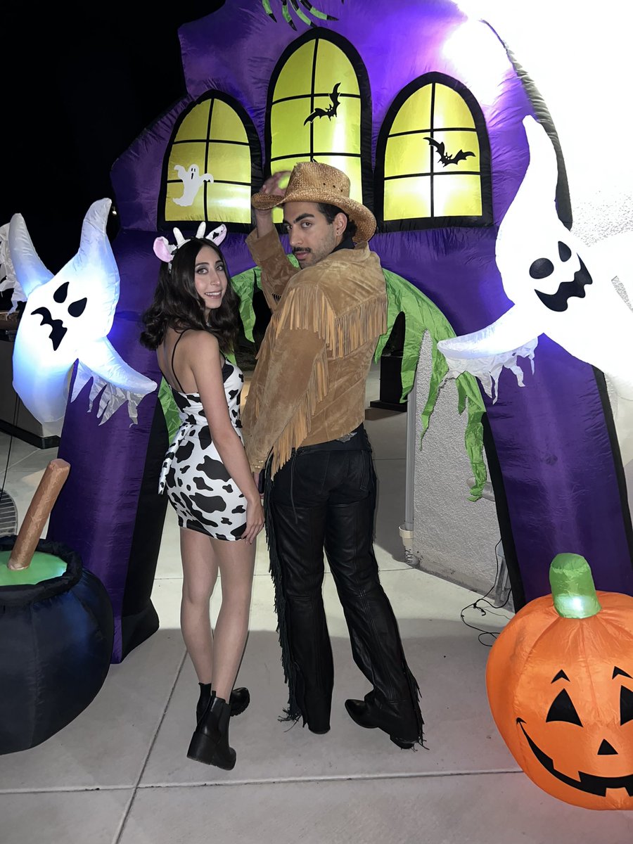 jeeorgio's tweet image. COWCUNT!