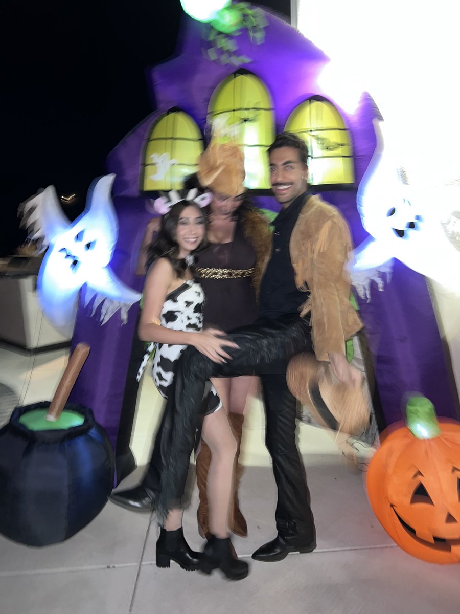 jeeorgio's tweet image. COWCUNT!