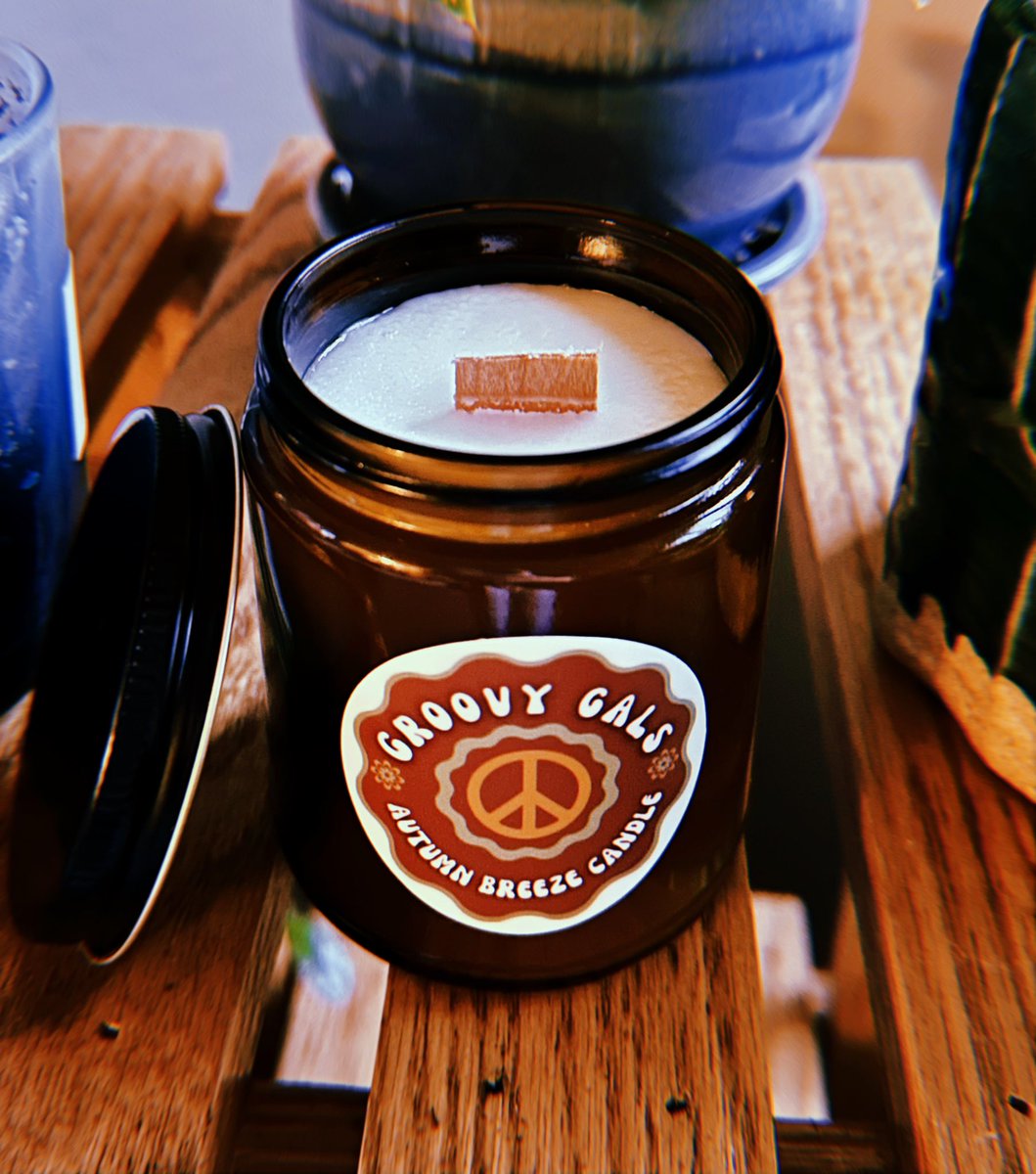 Fall candles available in our shop 🍂🍄🌜🎃✨