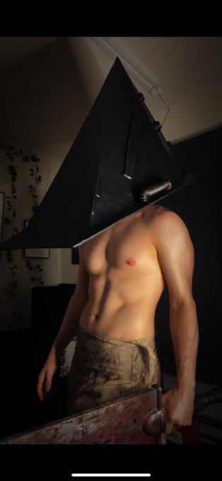 Watch Chriss_wade's leaked NSFW photo on TwXstars