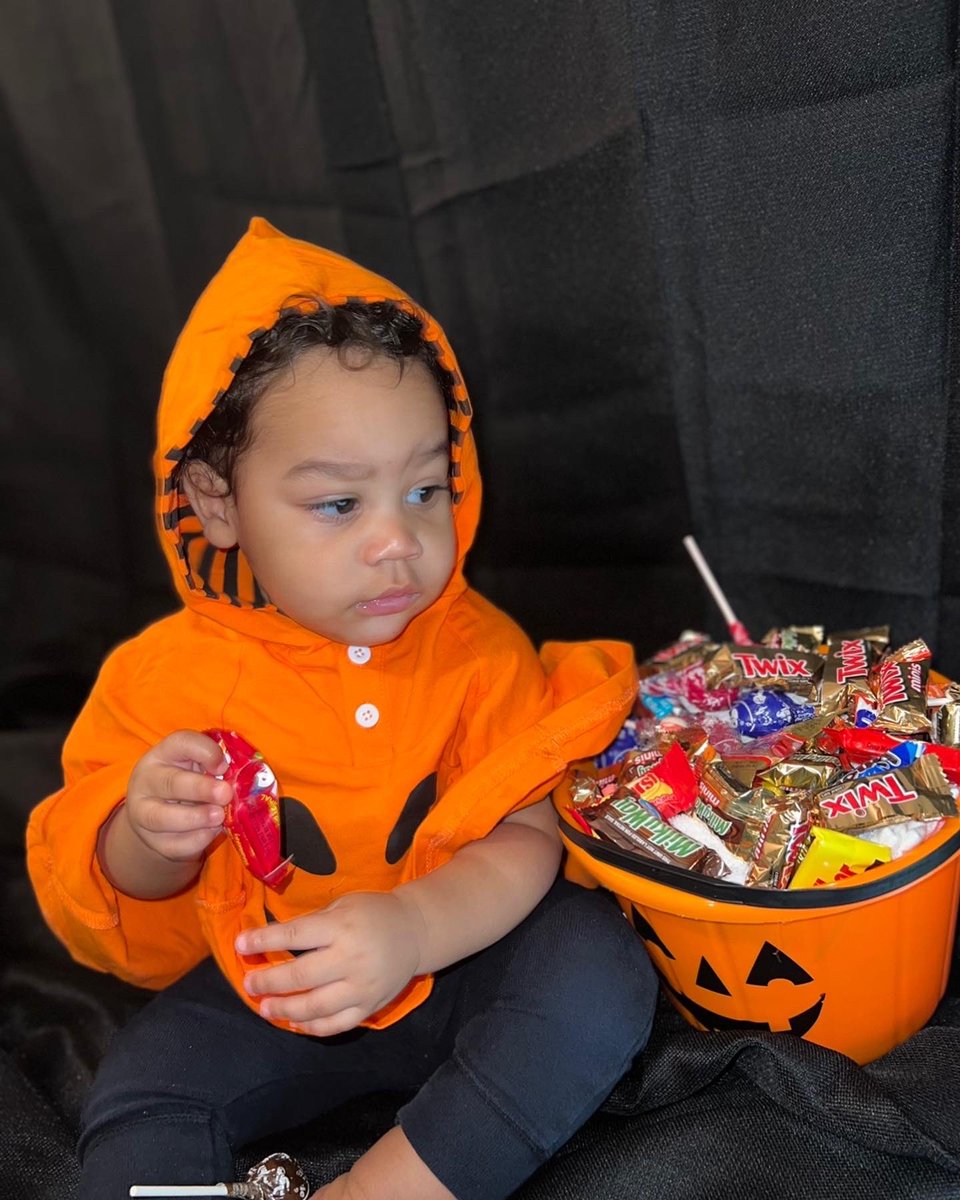 Maciel0223's tweet photo. Me fue muy bien con los dulces 🍬 #happyhalloween https://t.co/PF2GRi2Tki