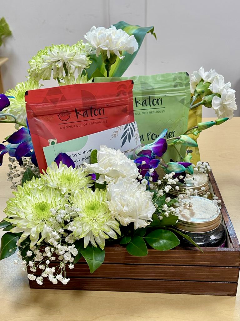 3⃣ local spices🌶️+
2⃣ different kinds of pickles🥒&amp; 
1⃣ jar of honey🍯
- what an aromatic &amp; beautiful basket! All these are made by women trained under <a href="/UN_Women/">UN Women</a>'s Second Chance Education Programme who have then set up their own businesses producing &amp; selling in the local market.