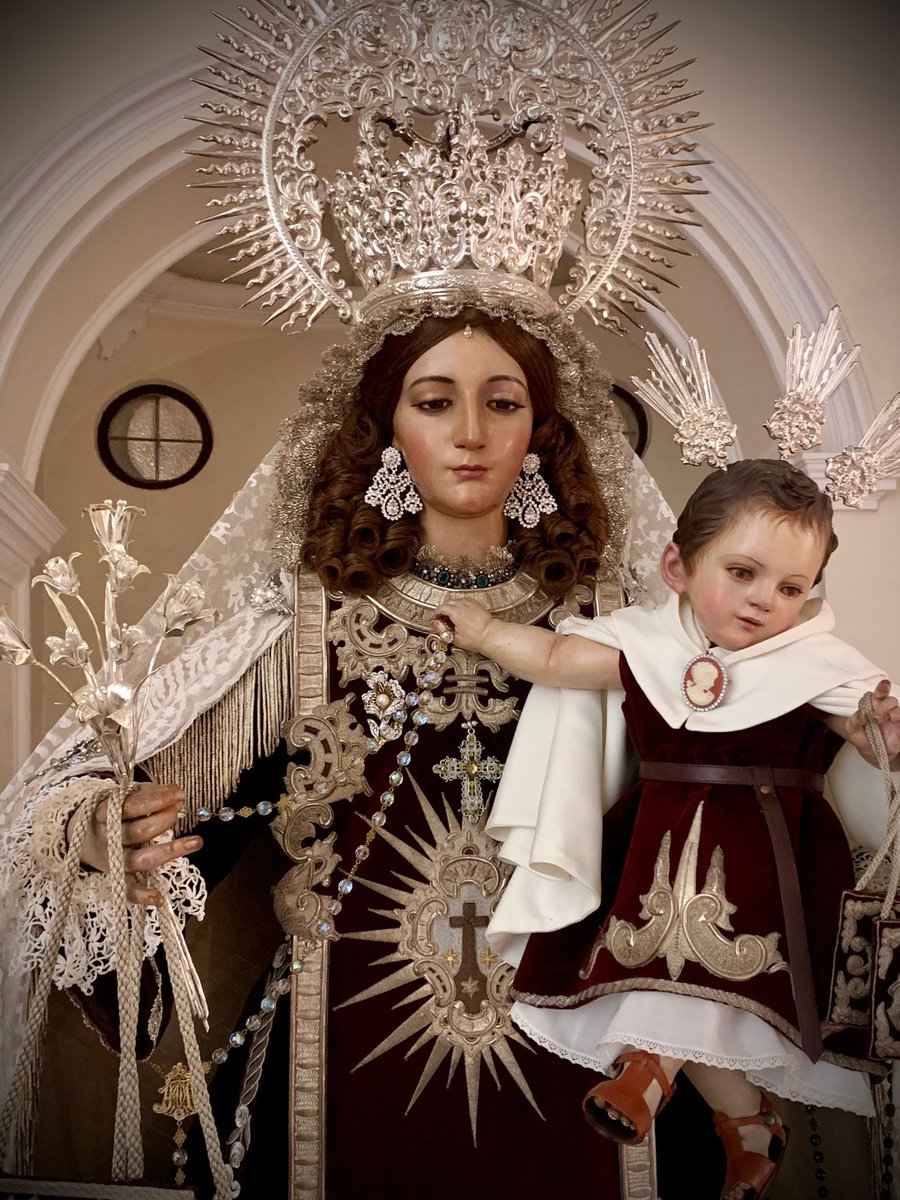 CarmenDeMalaga's tweet photo. #𝐎𝐅𝐈𝐂𝐈𝐀𝐋 - Amanece un nuevo Noviembre en #ElPerchel, la Virgen hoy vuelve a salir a las calles de su barrio en memoria de todos los que ya no están con nosotros. 

#CarmendeMálaga
#MálagadelCarmen https://t.co/BoODBFy29G