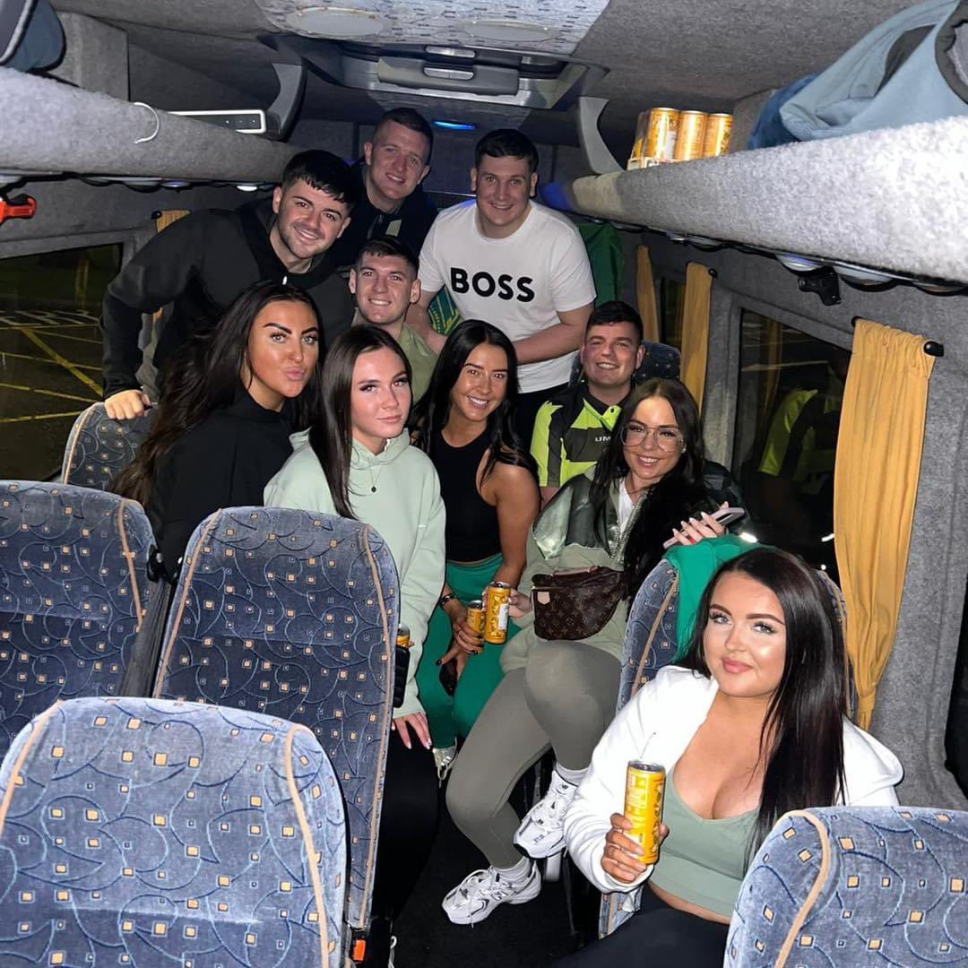 Early start for these Celtic fans off to watch them away at Real Madrid tonight. 🍀