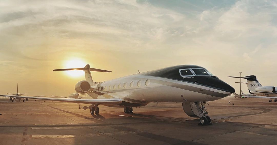 It's not too late to leave the grey skies behind for some sun and sand! ☀️ 

#gulfstream #sun #holiday #airtravel #luxuryaviation
