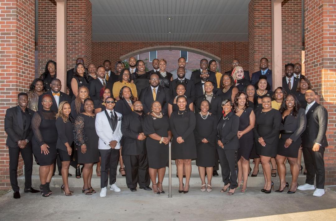 Tashaa125's tweet image. Me and my class. Thur., Oct. 6, 2022, was a very special day for us and a fantastic way to kickoff our homecoming.😊 Thank you Lord and Ole Mother Dear (ASU) for this prestigious award. Forever honored and grateful. It's Always A Good Time To Be A Hornet! 🐝🖤
#50Under50 #ClassVI