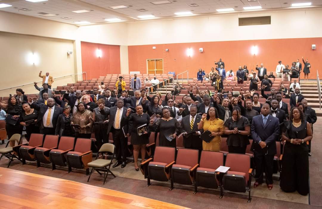 Tashaa125's tweet image. Me and my class. Thur., Oct. 6, 2022, was a very special day for us and a fantastic way to kickoff our homecoming.😊 Thank you Lord and Ole Mother Dear (ASU) for this prestigious award. Forever honored and grateful. It's Always A Good Time To Be A Hornet! 🐝🖤
#50Under50 #ClassVI