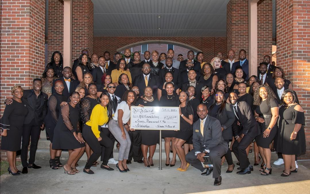 Tashaa125's tweet image. Me and my class. Thur., Oct. 6, 2022, was a very special day for us and a fantastic way to kickoff our homecoming.😊 Thank you Lord and Ole Mother Dear (ASU) for this prestigious award. Forever honored and grateful. It's Always A Good Time To Be A Hornet! 🐝🖤
#50Under50 #ClassVI